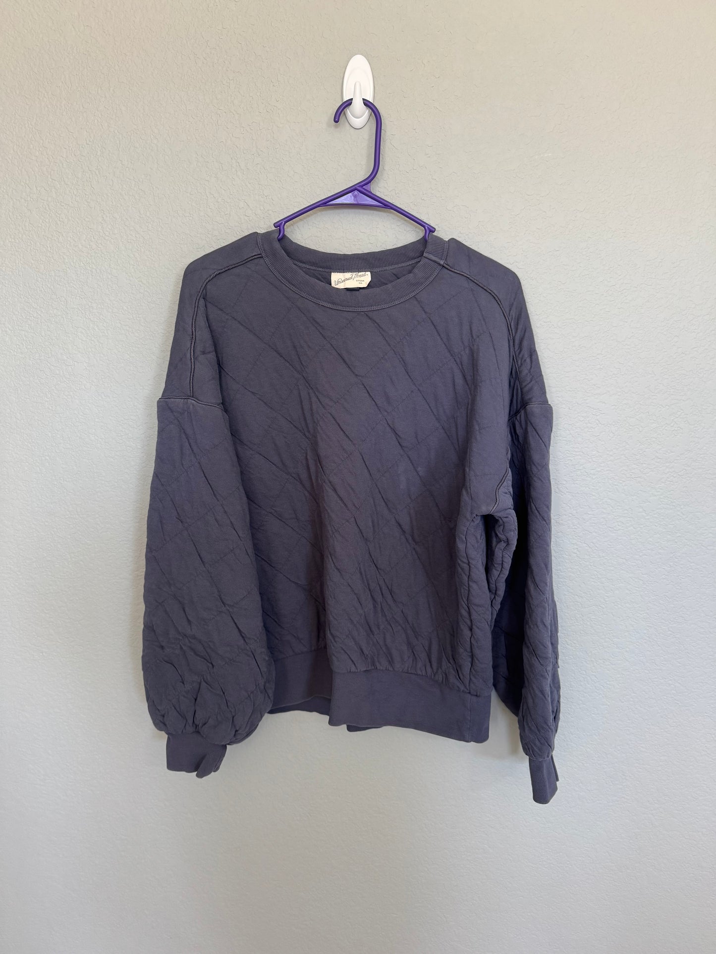 Universal Threads Quilted Pullover