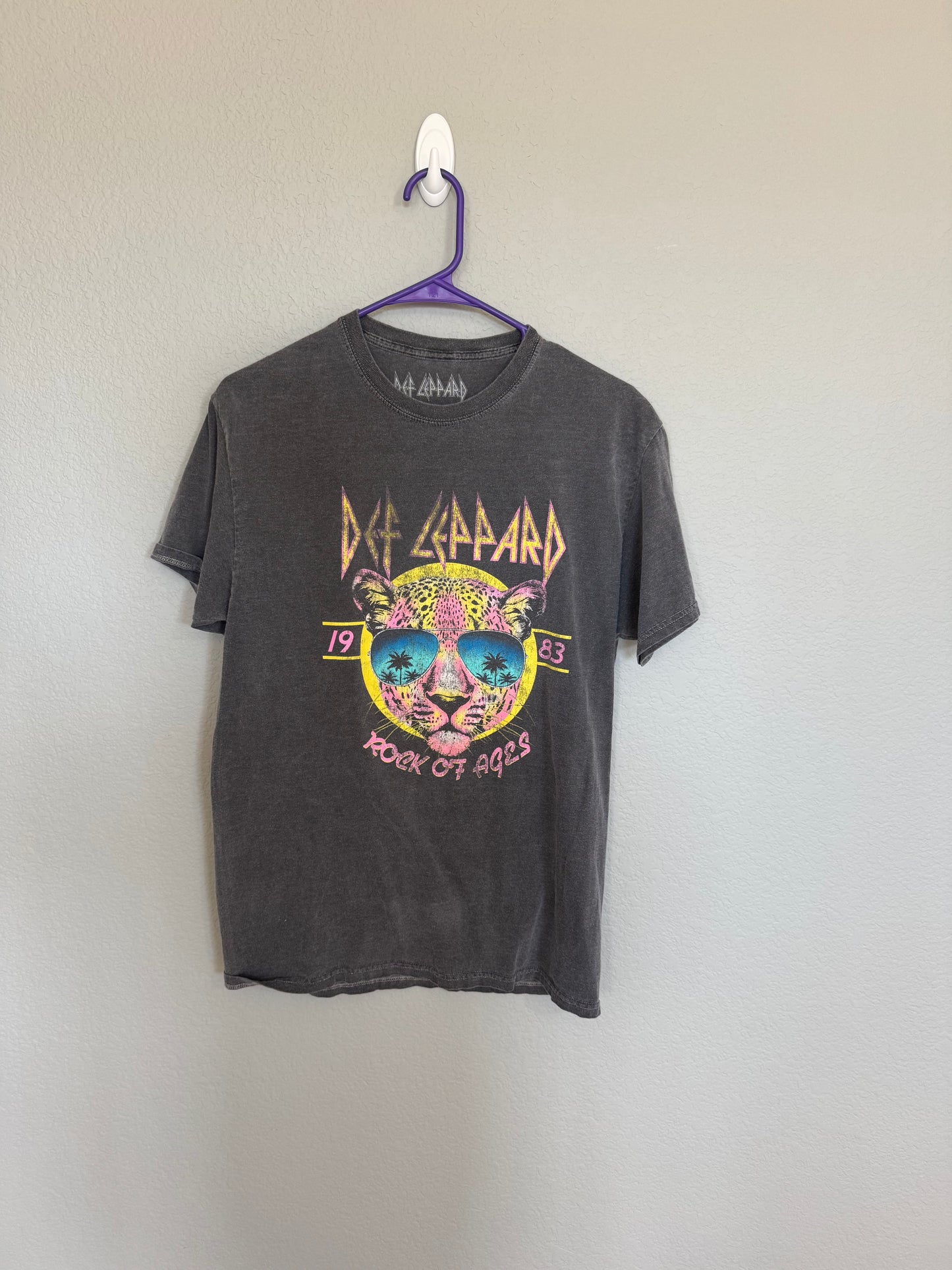 Def Leppard Graphic T-shirt