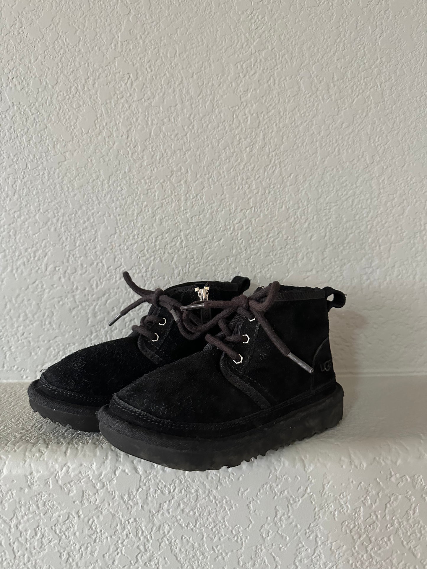 Toddler Ugg Neumel II Boots size 11c